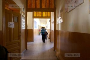 Peste 180 de unitati de invatamant din Timis nu au paznici si nici sisteme de supraveghere video