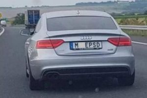 Poliţia i-a făcut dosar penal şoferului cu ”M... PSD”