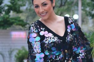 Imaginile dimineţii: Andra, cu burtica de gravidă. „Vine bebe! În câte luni eşti?”