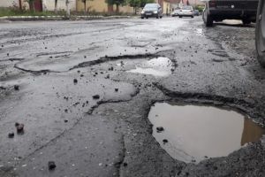 CNAIR acuză Primăria Râşnov că blochează repararea DN73