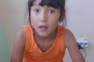 Fetiţa dispărută a fost găsită: Andra a plecat în vizită cu căţelul, pe jos, la o mătuşă din Sânmartin...