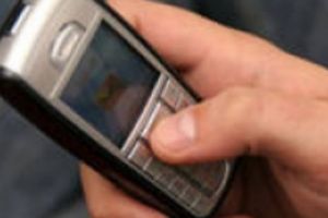 Telefoanele mobile şi tabletele interzise în şcolile şi liceele din Franţa