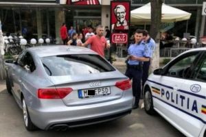 Cum a acţionat Poliţia din Hunedoara la întâlnirea maşinii celebre, cu numărul „M**EPSD”