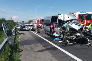 PRĂPĂD pe AUTOSTRADĂ în Austria! OPT VICTIME, cetăţeni ROMÂNI