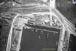 Macarale plutitoare, drage, constructii de la Poarta 1 si 2