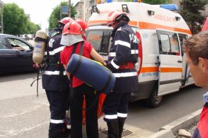 Fetiţă lovită de o maşină pe strada Inimii