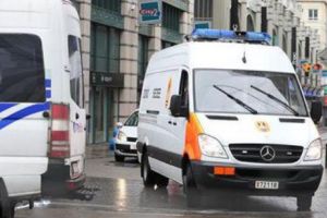 Un bărbat ce purta centură explozivă S-A ARUNCAT ÎN AER pe un stadion din Belgia!