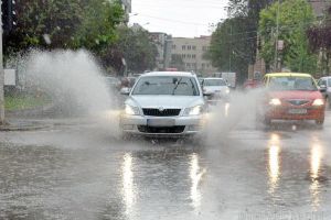 August începe mohorât! Cod galben de ploi în Bihor şi alte 27 de judeţe din ţară