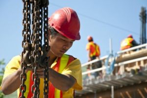 Un puternic producător de materiale de construcţii, care are fabrică şi în Alba, a adus muncitori vietnamezi