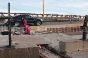 Un muncitor angajat la Mobitom SA, a ajuns la spital. Acesta lucra pe santierul Podul Cumpenei. Ce spune ITM Constanta   