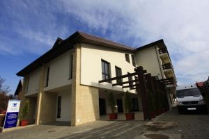 Cei mai buni elevi din ţară la astronomie şi astrofizică se pregătesc la Vatra Dornei