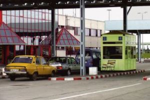 Vămile Petea şi Urziceni, în weekend: Peste 40.000 de oameni au intrat în România