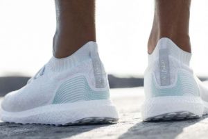 Adidas... reciclat: Încălţămintele vor fi făcute doar din plastic revalorificat