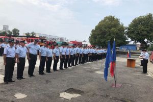 FOTO. Aproape 40 de subofiţeri din cadrul ISU Alba, avansaţi în grad. Doi noi pompieri au rostit jurământul