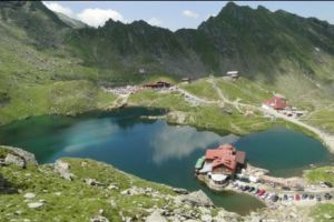 Accident la Bâlea Lac. O fetiţă a căzut de o stancă