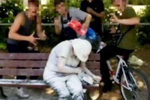 FEMEIE UMILITĂ de 5 adolescenţi. Bestiile fără suflet, date în urmărire generală. Detalii şi imagini dure