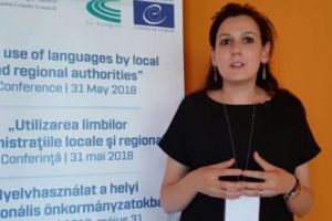 Secretarul  de stat Lacziko Eniko: „Dreptul de a folosi o limbă minoritară în România nu înseamnă neapărat şi faptul că acest drept se aplică ”