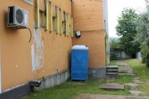 Criză de toalete publice la Curtea de Argeş