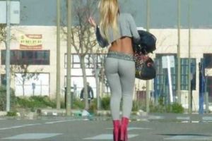 Prostituate surprinse în acţiune la... locul de muncă. Imaginile decadenţei sunt interzise minorilor. Galerie foto