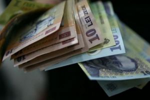 De vineri, familiile sau persoanele singure cu venituri mici pot primi un ajutor lunar pentru a-şi plăti facturile la apă şi canalizare