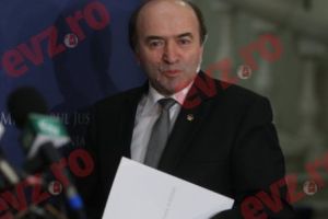 BOMBA ZILEI în Justiţie! Ministrul Toader cere LEGE pentru revizuirea SENTINȚELOR date în urma PROTOCOALELOR şi INTERCEPTĂRILOR ILEGALE