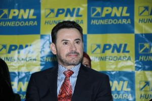 Gheorghe Falcă, anunţat de PNL Hunedoara drept viitor europarlamentar