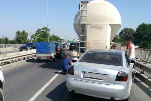 Constanta. Cum s-a petrecut accidentul rutier de astazi, de pe podul IPMC, in care un tanar a fost ranit (galerie foto) 