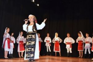 Ziua Imnului Naţional, sărbătorită cu cântec şi dans la Buftea