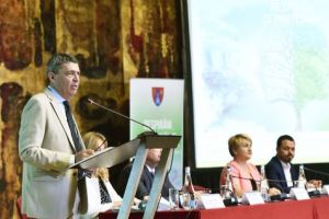 Calitatea aerului, în dezbaterea Consiliului Judeţean Ilfov. Marian Petrache: “Pentru guvernele României, asigurarea unui aer de calitate pentru cetăţeni nu este şi nu a fost o prioritate!”