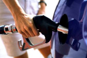 Guvernul a strâns din supraacciza la carburanţi suficienţi bani ca să facă autostrada Piteşti-Sibiu