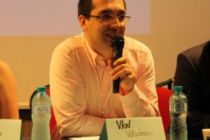 Vlad Voiculescu aflat în vizită la Târgu-Mureş: „Schimbarea nu a fost făcută de mase, ci de grupuri mici de oameni!”