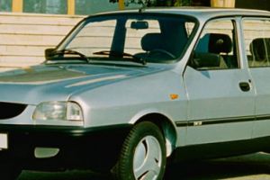 A sunat la 112, după ce i-a dispărut maşina din curte