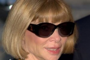 Vogue răspunde zvonurilor privind plecarea Annei Wintour