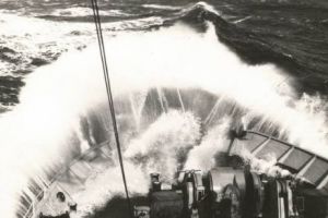 „Bulăul” din strâmtoarea FORMOSA şi buda chinezească de pe YANGTZE. REPORTER de CURSĂ LUNGĂ