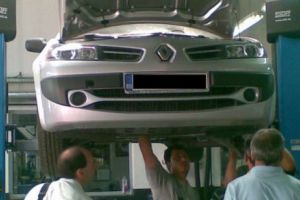 Cum te „ard” mecanicii de la service-ul auto! „Preţurile sunt umflate cu 382%”