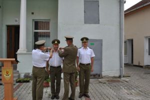 FOTO Avansări în grad la Centrul Militar Judeţean Alba: Un ofiţer şi un subofiţer au fost avansaţi în maior şi plutonier adjutant