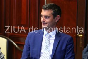 Comisar sef de politie din cadrul Ministerului de Afaceri Interne, prezent la investirea noului prefect al judetului Constanta