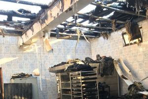 VIDEO Incendiu violent la o brutărie din comuna Țepu