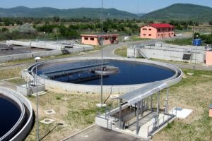 Bărbat căzut la o adâncime de 3 metri în timpul lucrărilor la o staţie de epurare din Căpâlniţa