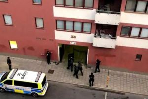 Tânăr cu sindromul Down, care avea o armă de jucărie, împuşcat mortal de poliţişti în Suedia