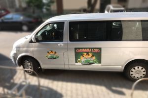 Caravana Loto 6/49, prezenta pe litoral. Cine poate primi, pe loc, un premiu de 100 de lei