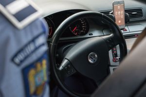 Razie a poliţiei în Piaţa Basarabenilor. S-a lăsat cu confiscări şi amenzi