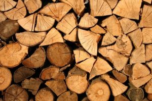 Confiscări de material lemnos la Ibăneşti