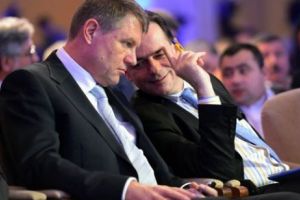 Surse – Klaus Iohannis va participa la Consiliul Naţional al PNL. Liberalii amână modificarea statutului