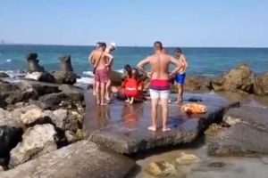 Interventie de urgenta la Eforie Nord. O persoana in pericol de inec. Se incearca resuscitarea (video)  