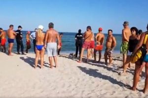 Barbatul disparut ieri in valuri la Eforie Nord, pe plaja Belona, a fost gasit de salvamari (video)