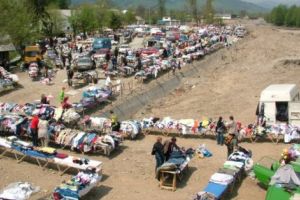 10.000 de lei amendă un negustor care vindea lenjerie de pat, fără să aibă casă de marcat fiscală