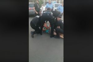 Caz socant la Iasi. O femeie a fost atacata si injunghiata de fostul iubit pe terasa unui restaurant