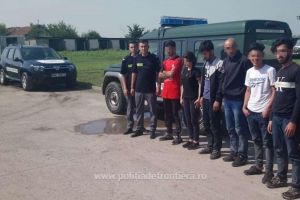 Migranti depistati la frontiera. Cetateni din Irak si Siria retinuti la scurt timp dupa ce au intrat ilegal in Romania