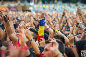 Profesor şi fost politician despre Untold: Oamenii pleacă stimulaţi, dar nesatisfăcuţi